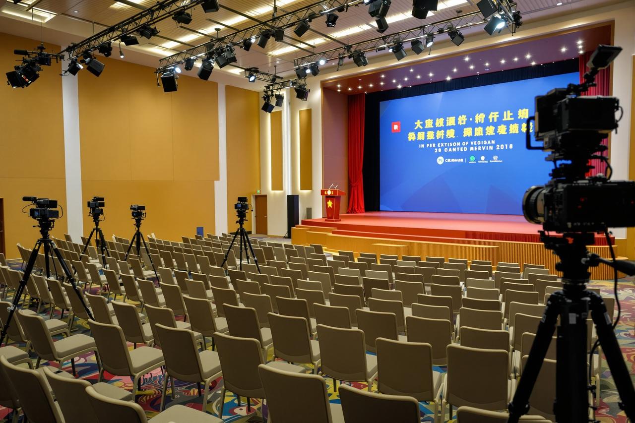 现场直击：某品牌发布会因艺人迟到两小时，媒体集体离场 - 55吃瓜